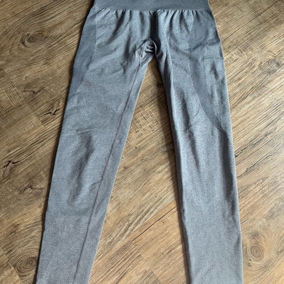 NVGTN Women's Gray Leggings - Picture 3 of 5